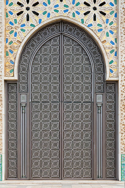 moroccan-entrada - bronze decor tile mosaic - fotografias e filmes do acervo