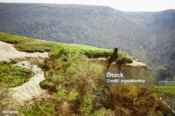 Yoga Ejercicio Foto de stock y más banco de imágenes de 20 a 29 años - 20 a 29 años, Adulto, Adulto joven