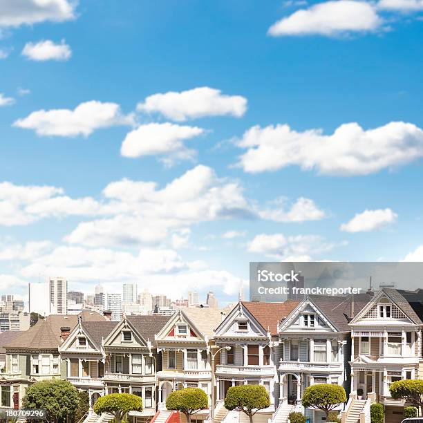 Foto de Painted Ladies Na Alamo Squaresan Francisco e mais fotos de stock de Arquitetura - Arquitetura, Califórnia, Casa