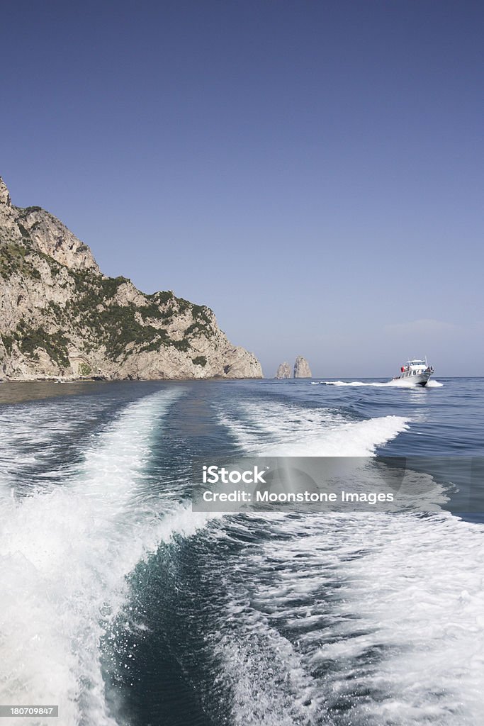 Faraglioni de Capri, Italia - Foto de stock de Agua libre de derechos