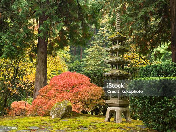 일본식 정원 일본식 정원에 대한 스톡 사진 및 기타 이미지 - 일본식 정원, 오리건-미국 주, 붉은 단풍 나무