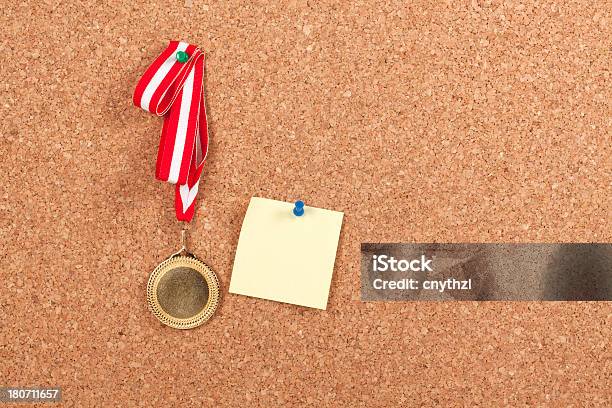 Blank Gold Medal With Postit On Corkboard Stock Photo - Download Image Now - Achievement, Adhesive Note, Announcement Message