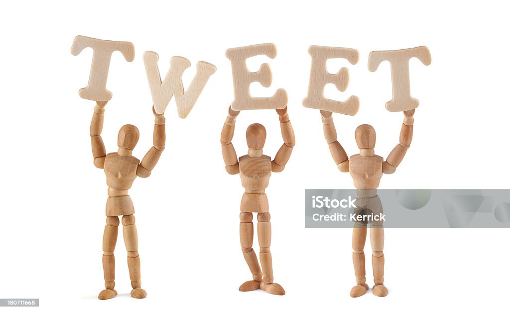 Twitter-Hölzerne Kleiderpuppe holding die Wort - Lizenzfrei Alphabet Stock-Foto