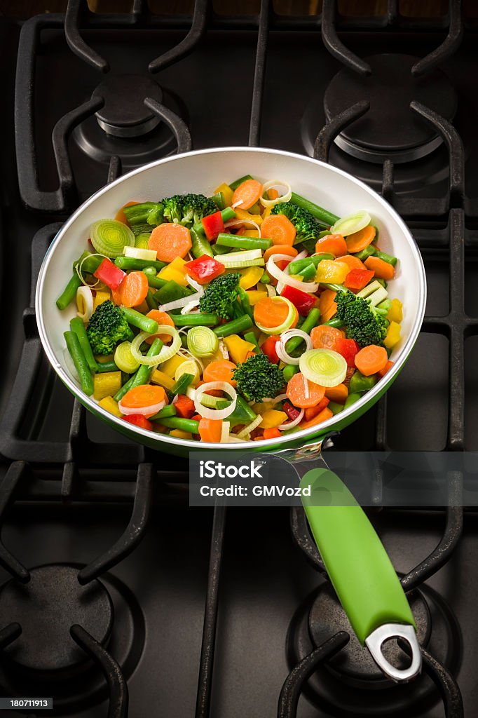 Verdure Stir Fry - Foto stock royalty-free di Alimentazione sana