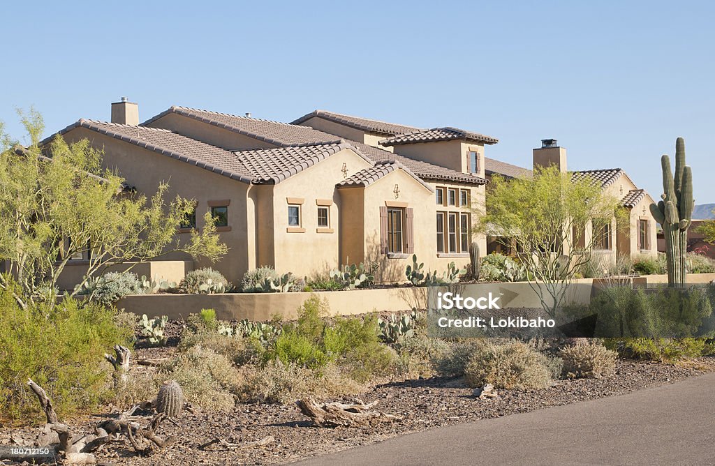 Pueblo Casa in stile sud-occidentale - Foto stock royalty-free di Edificio residenziale