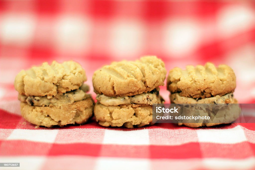 Adorável sanduíche de manteiga de amendoim Cookies Close-up - Royalty-free Alimentação Não-saudável Foto de stock