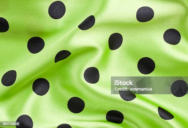 Черный И Зеленый Горошек — стоковые фотографии и другие картинки Абстрактный - Абстрактный, Атласная ткань, Без людей