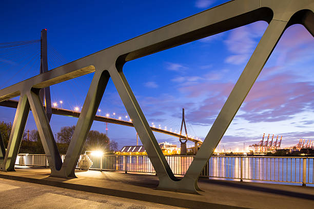 istock Koehlbrandbruecke, Hamburg, harbour bridge 180713448