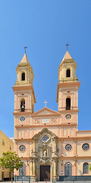 istock San Antonio Parish Church In Cadiz 180714082