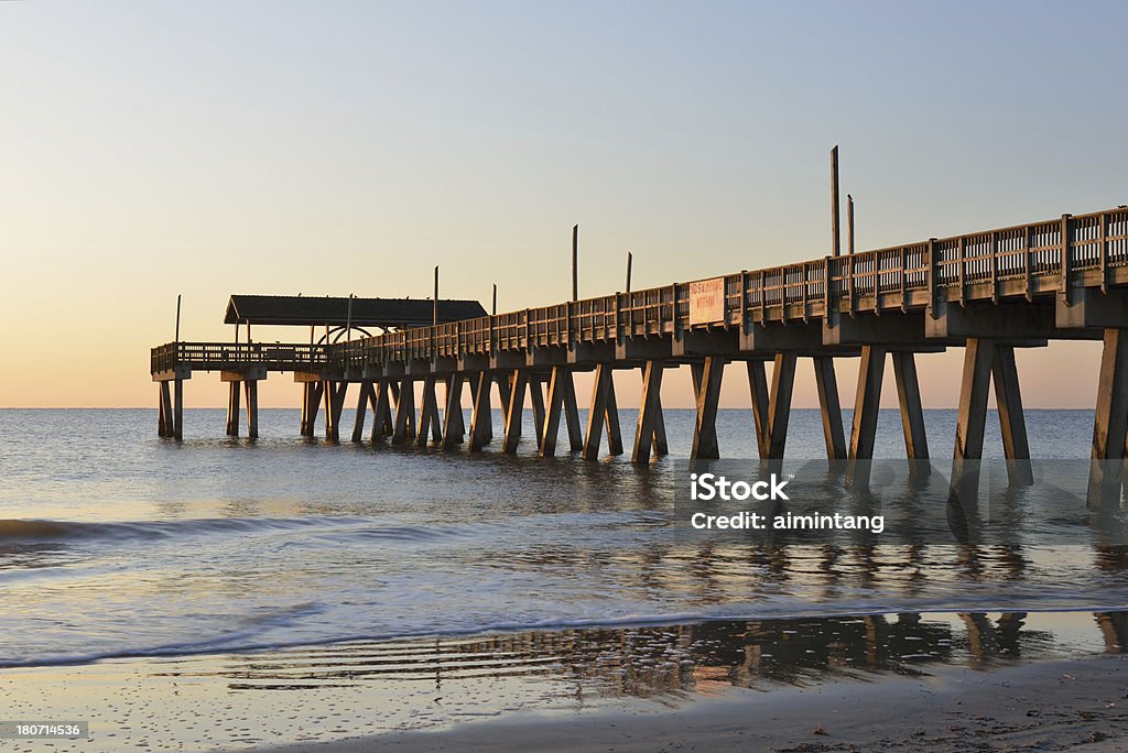 Пристань из Tybee Остров Пляж - Стоковые фото Пляж роялти-фри