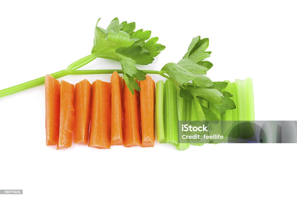 Dieta: aipo e cenoura isolado fundo branco - Foto de stock de Aipo royalty-free