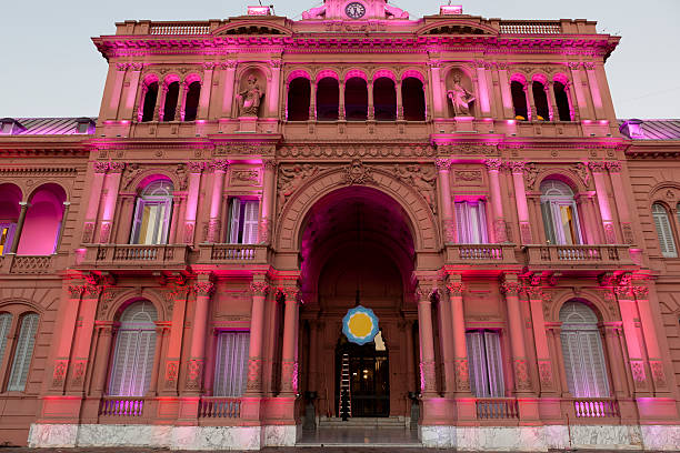 istock Argentina Buenos Aires Casa Rosada at night 180716031