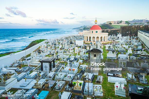 Cemitério Na Velha San Juan Puerto Rico - Fotografias de stock e mais imagens de Ao Ar Livre - Ao Ar Livre, Arquitetura, Bairro Antigo