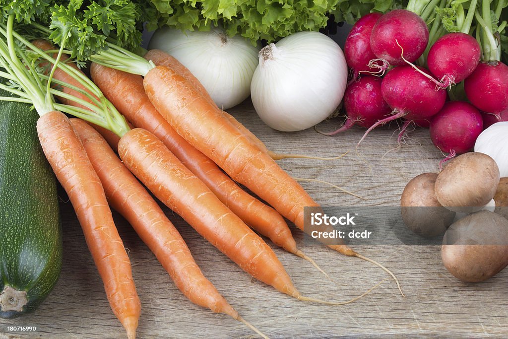 Aus frischem Gemüse auf Schneidebrett - Lizenzfrei Bildhintergrund Stock-Foto