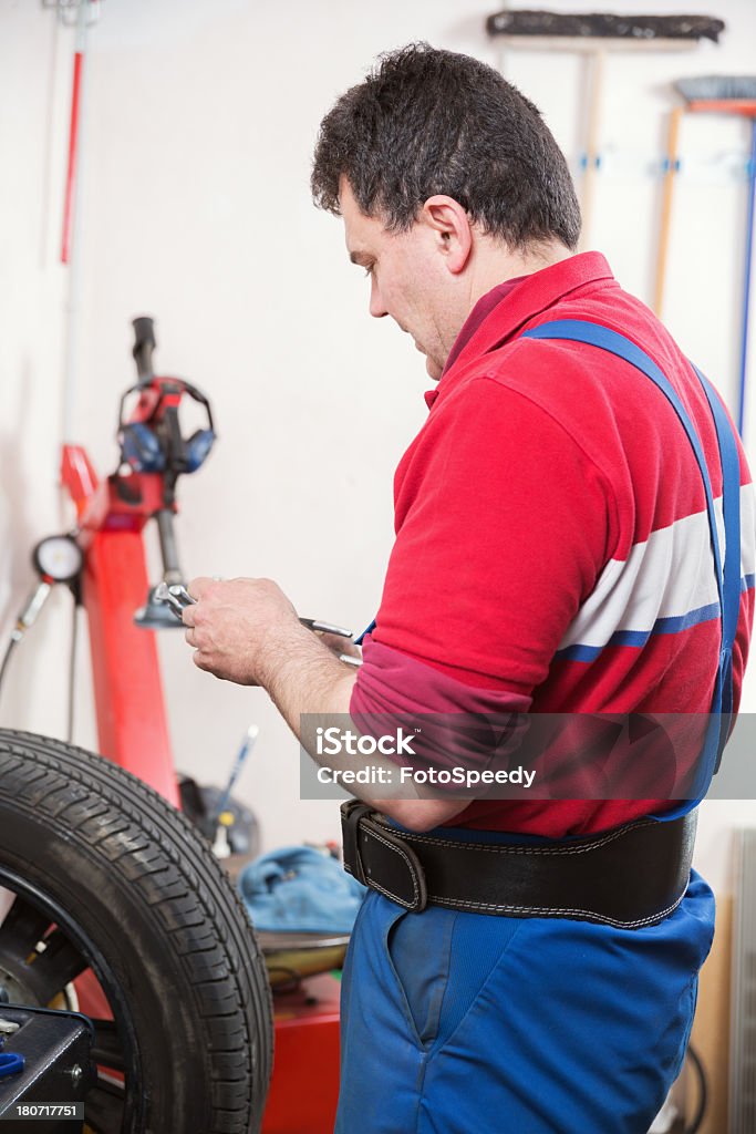 Service Auto Technicien - Photo de Adulte libre de droits