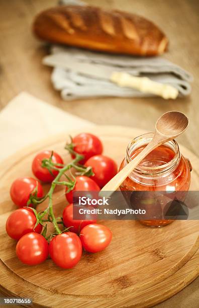 Foto de Molho De Tomate e mais fotos de stock de Alimentação Saudável - Alimentação Saudável, Colher - Faqueiro, Comida