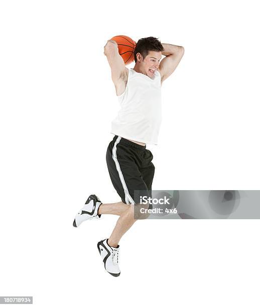 Basketball Player W Akcji - zdjęcia stockowe i więcej obrazów 20-29 lat - 20-29 lat, Bez rękawów, Białe tło