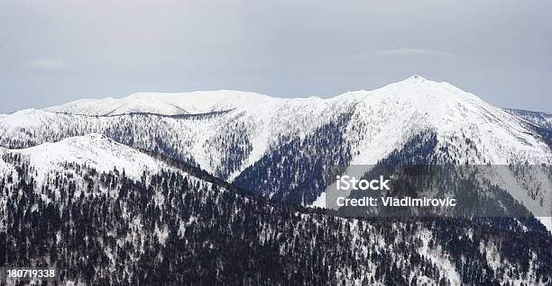 Slope Bergpanorama Stockfoto und mehr Bilder von Abgeschiedenheit - Abgeschiedenheit, Abstrakt, Anhöhe