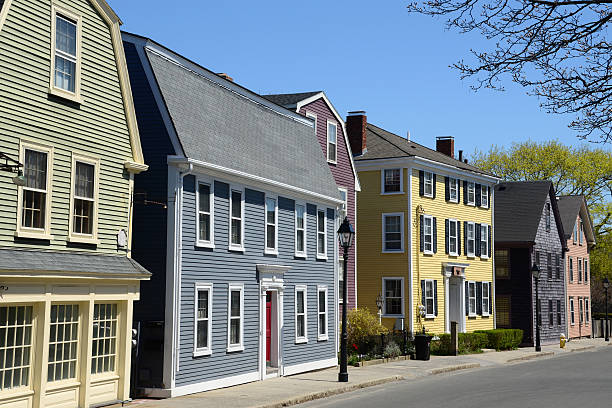 marblehead in massachusetts - house colonial style residential structure new england stock-fotos und bilder