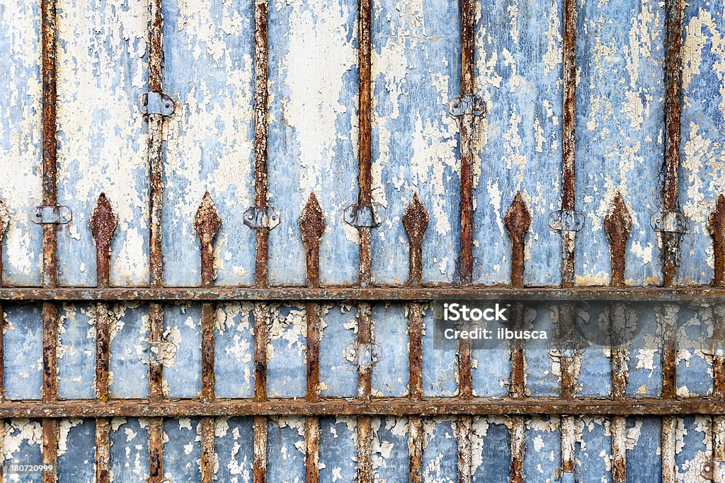 Arrugginito porta texture - Foto stock royalty-free di Acciaio