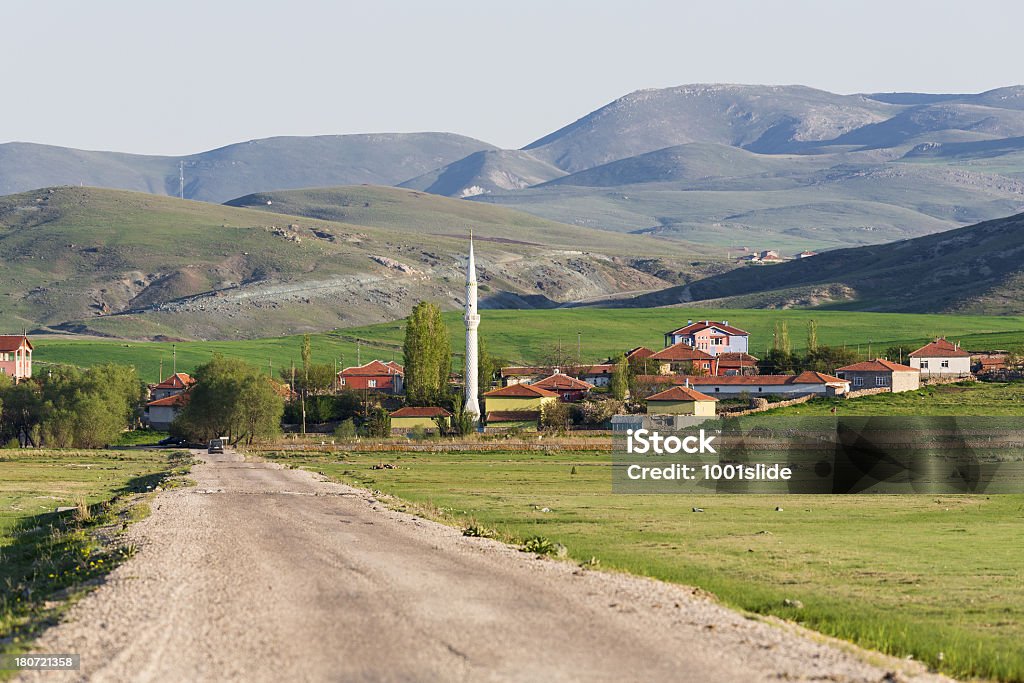 Villaggio in campo verde - Foto stock royalty-free di Ankara - Turchia