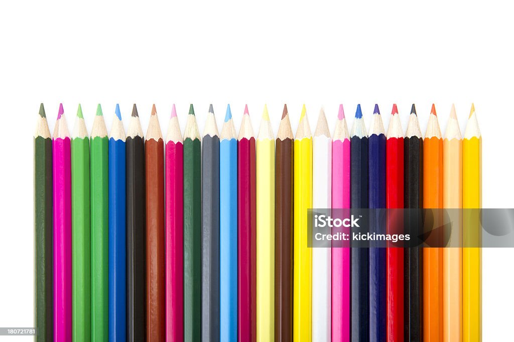 Crayons de couleur en ligne - Photo de Arc en ciel libre de droits