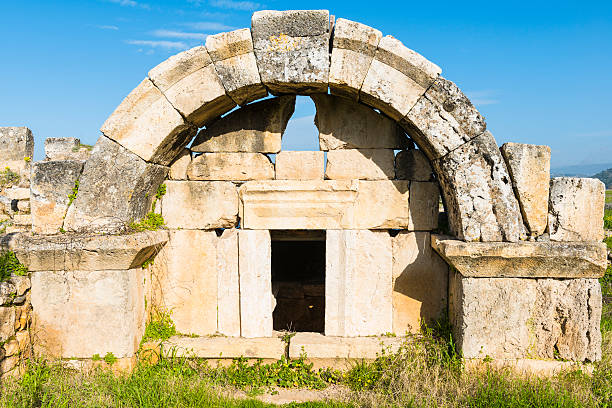 hierapolis necropolis из - unesco world heritage site antalya famous place pamukkale стоковые фото и изображения