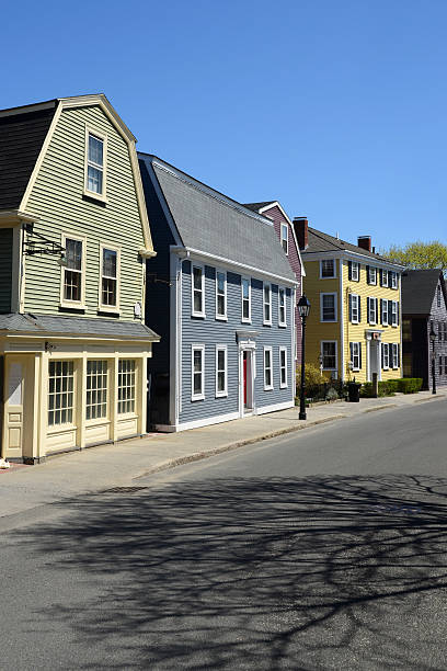 マーブルヘッドでマサチューセッツ州 - colonial style house residential structure siding ストックフォトと画像