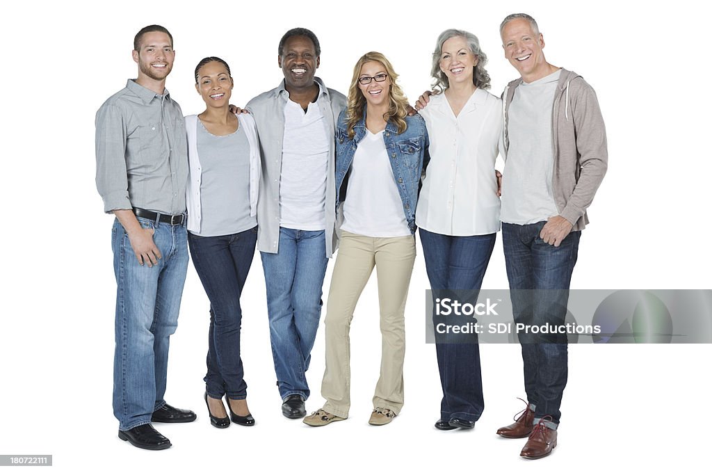 Casual diverso grupo de adultos em pé em conjunto; Fotografia de Estúdio - Royalty-free Descontrair Foto de stock