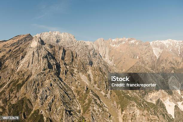 Alpes De Montanha - Fotografias de stock e mais imagens de Ajardinado - Ajardinado, Alpes Europeus, Ao Ar Livre