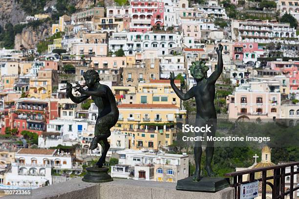 Photo libre de droit de Amalfi En Campanie Italie banque d'images et plus d'images libres de droit de Angle de prise de vue - Angle de prise de vue, Campanie, Culture italienne