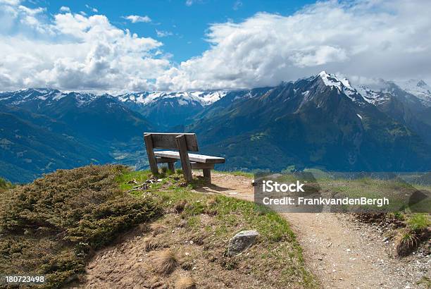 Photo libre de droit de Tyrol banque d'images et plus d'images libres de droit de Montagne - Montagne, Sommet - Montagne, Banc