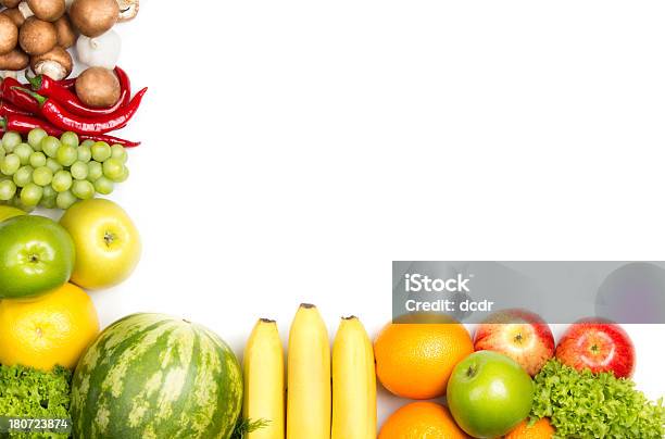 Foto de Mix De Frutas E Vegetais Frescos e mais fotos de stock de Alimentação Saudável - Alimentação Saudável, Amontoamento, Arranjo