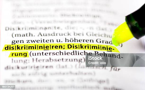 Diskriminierung Hervorgehoben Im Wörterbuch Stockfoto und mehr Bilder von Geschlechtsdiskriminierung - Geschlechtsdiskriminierung, Rassismus, Text - Schriftsymbol