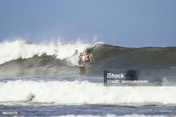 Surfer Foto de stock y más banco de imágenes de Nosara - Nosara, Costa Rica, Actividades recreativas