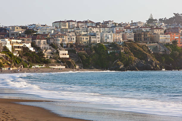 istock San Francisco Coastal Neighborhood 180725490