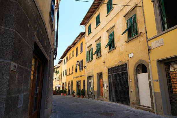 istock romantic Italian village 180725511