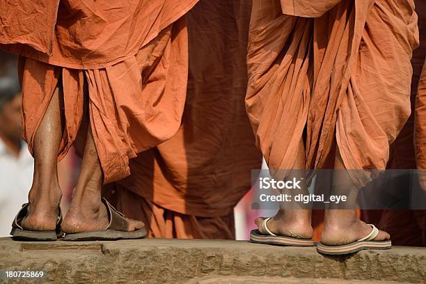 피트 승려들 2명에 대한 스톡 사진 및 기타 이미지 - 2명, 갈색, 네팔