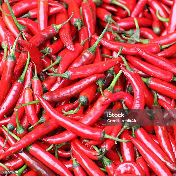 Chili De Fondo Foto de stock y más banco de imágenes de Abundancia - Abundancia, Alimento, Calor