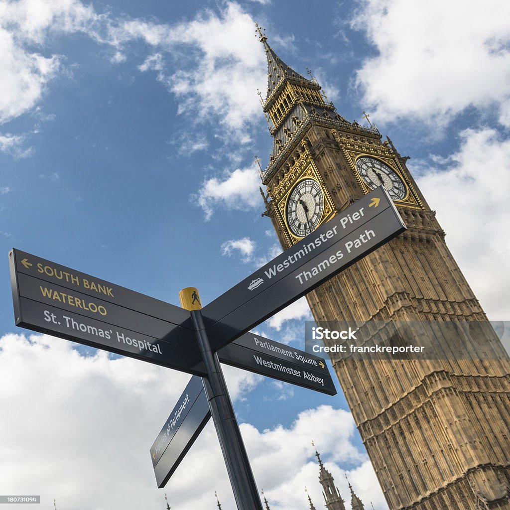 Big Ben tower y señal de calle - Foto de stock de Big Ben libre de derechos