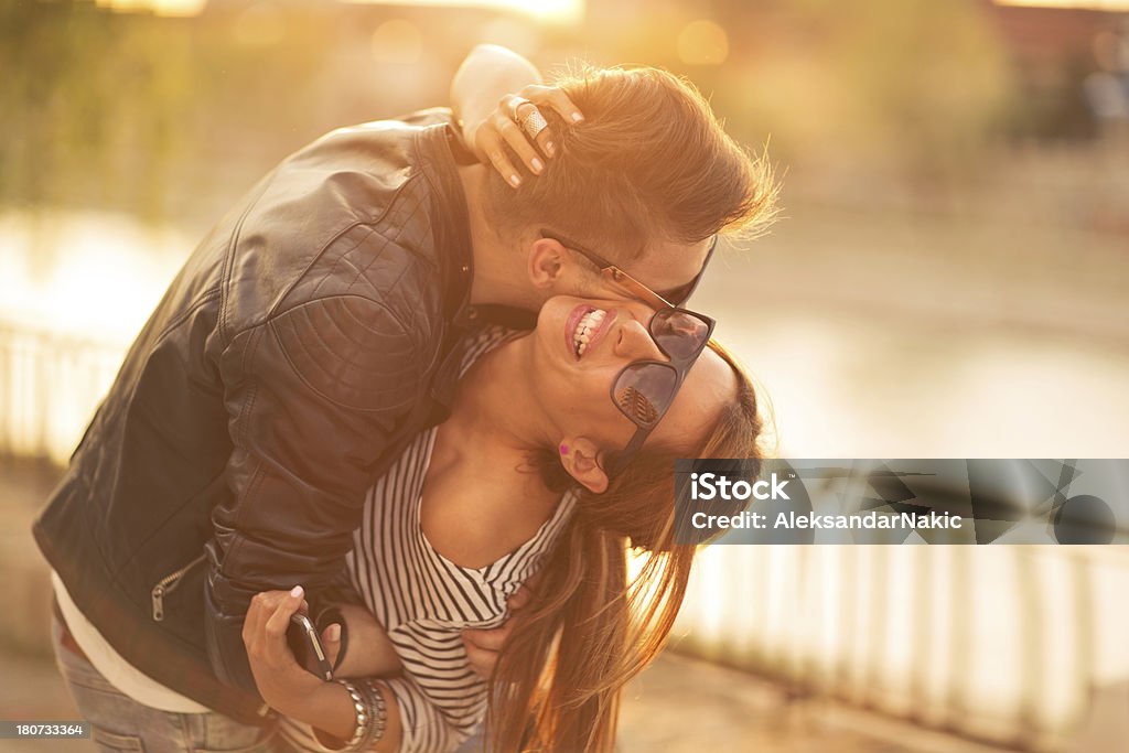 Casal jovem em amor - Foto de stock de 20-24 Anos royalty-free