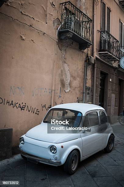 Carro Clássico - Fotografias de stock e mais imagens de 1960-1969 - 1960-1969, 1970-1979, Ao Ar Livre