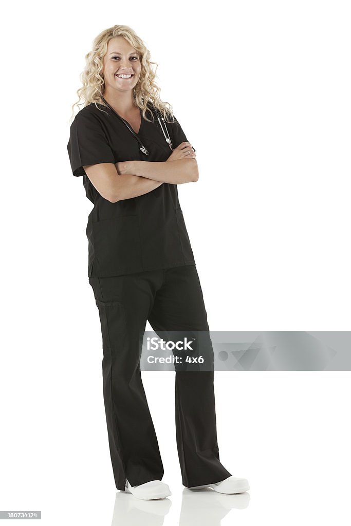Infirmière, debout avec les bras croisés - Photo de Adulte libre de droits