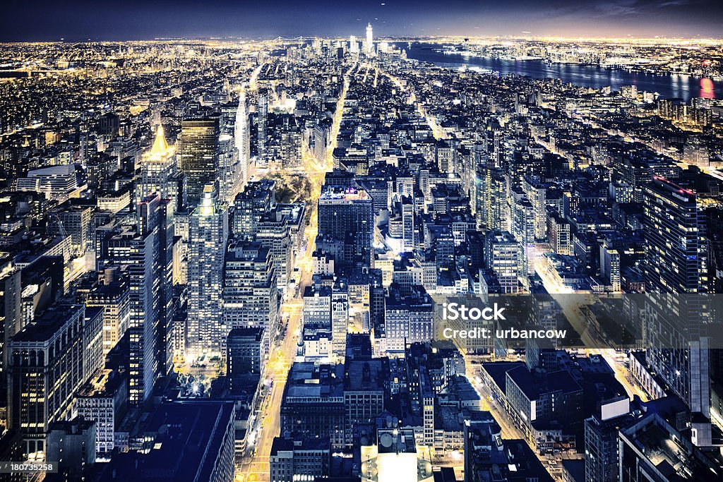 skyline di New York di notte - Foto stock royalty-free di Acqua