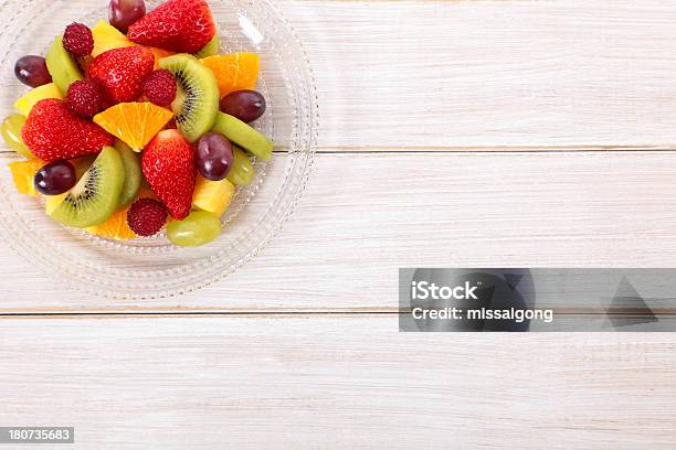 Salada De Frutas - Fotografias de stock e mais imagens de Alimentação Saudável - Alimentação Saudável, Ananás, Colorido