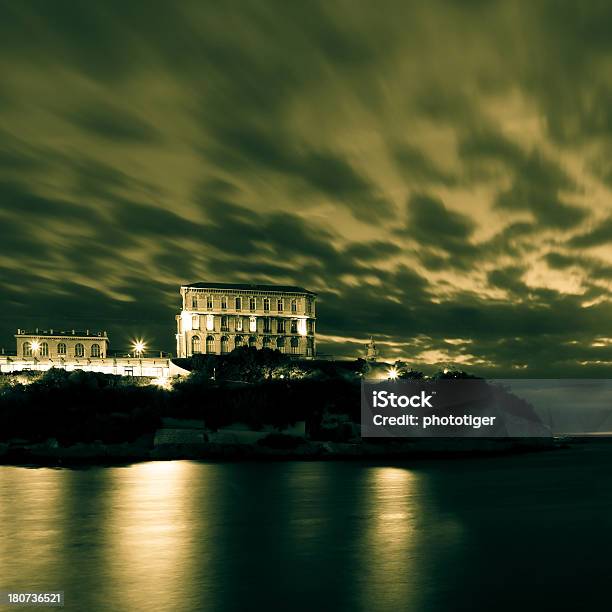 Foto de Velho Porto Em Marselha Ao Pôrdosol e mais fotos de stock de Cloudscape - Cloudscape, Cote d'azur, Cultura Francesa