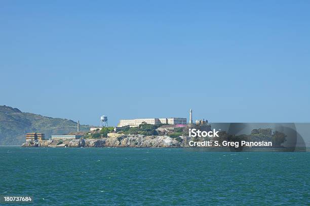 Foto de Ilha De Alcatraz e mais fotos de stock de Califórnia - Califórnia, Céu Claro, Destino turístico