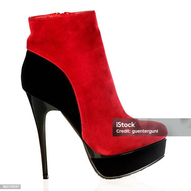 High Heelsstiefelette In Schwarz Und Rot Stockfoto und mehr Bilder von Fotografie - Fotografie, Freisteller – Neutraler Hintergrund, Glamour