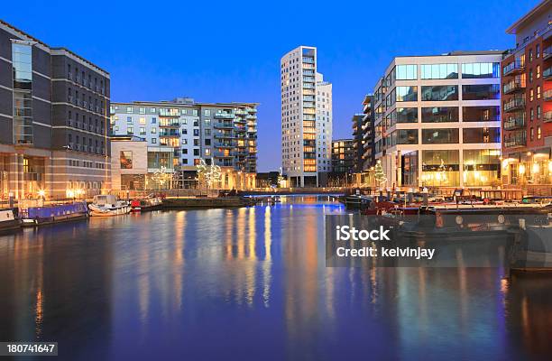 Leeds Di Notte - Fotografie stock e altre immagini di Leeds - Leeds, Blu, Canale