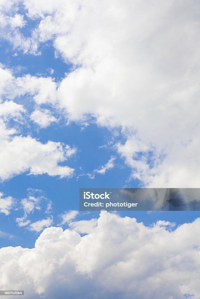 céu azul e nuvens - Foto de stock de Azul royalty-free